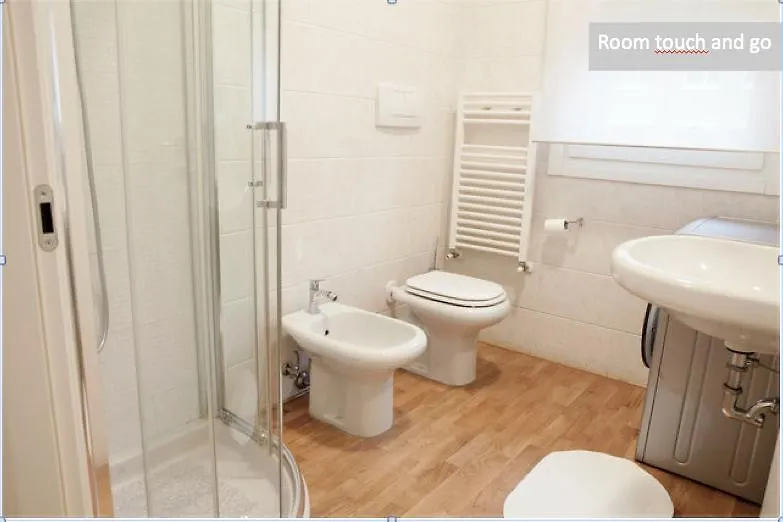 Room Touch And Go Bologna Apartment